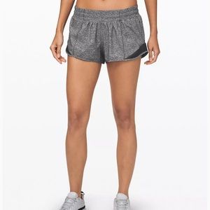 Lululemon Hotty Hot low-rise 2.5” running short